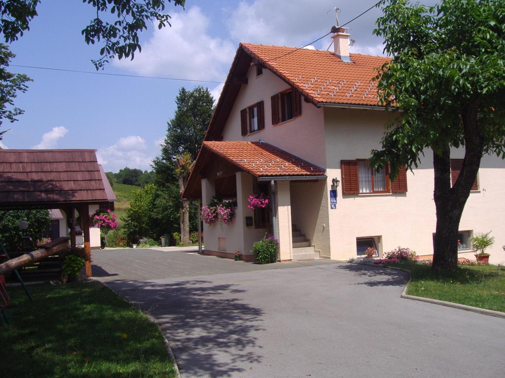 Guesthouse Hodak Seliste Dreznicko Exteriör bild